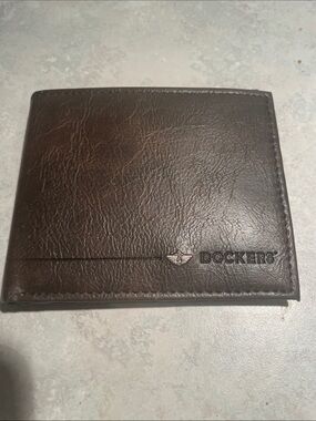 New Dockers Dark Brown Wallet